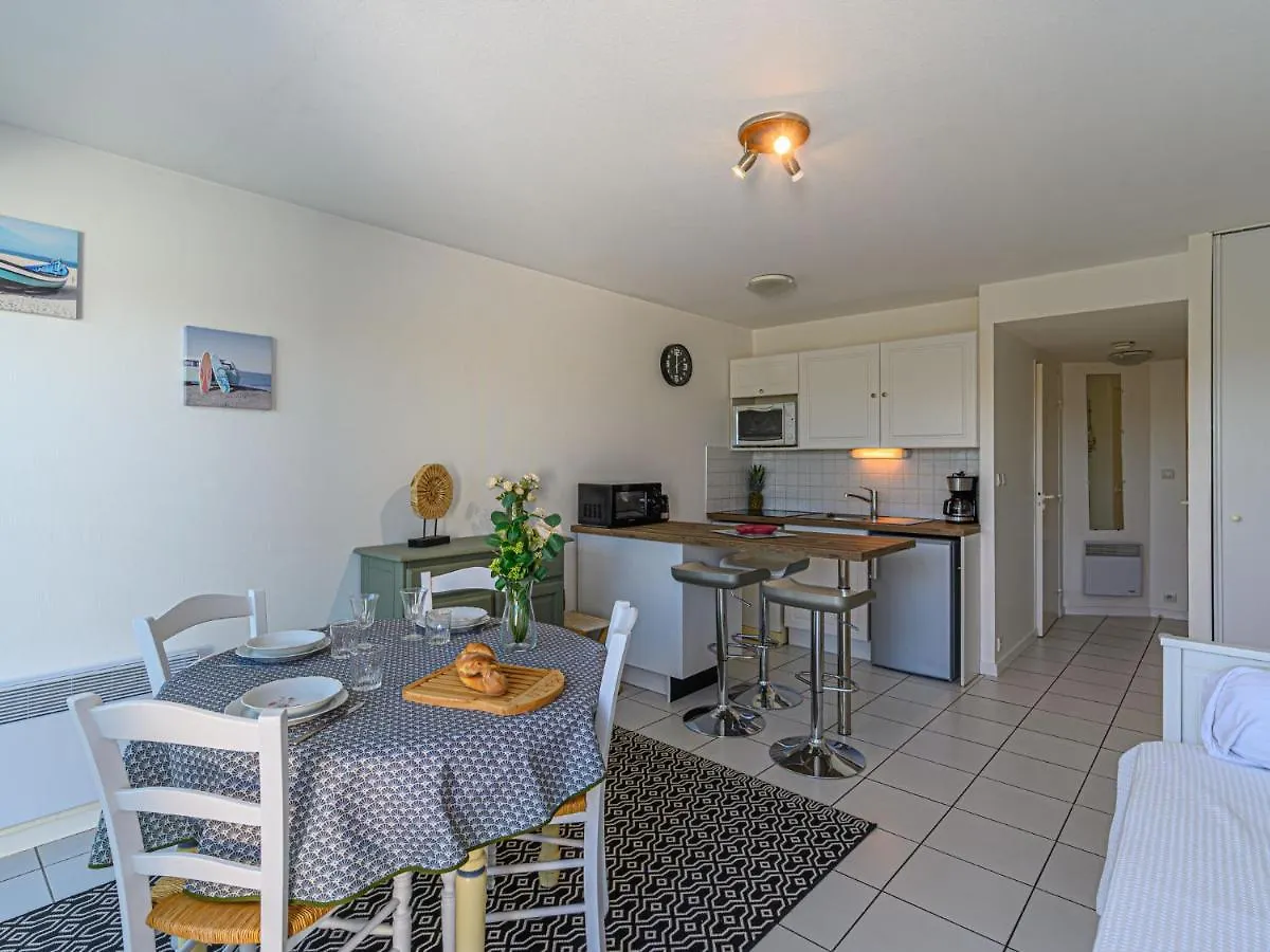 Apartment Les Eiders By Interhome Carnac